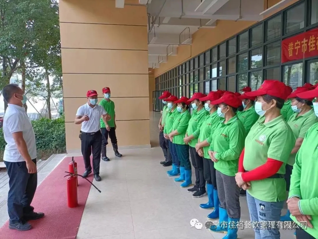 消防安全時刻做好，莘莘學子樂享佳肴